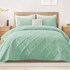 Exclusivo Mezcla Oversized King Quilt Set- Light Green Cal King Quilts Bedding by ExclusivoMezcla