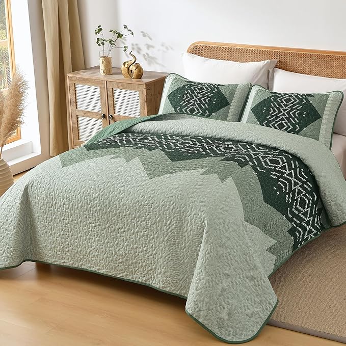 Dintszyayue Green Boho Quilt Set King Size, 3 Piece Aztec Texture Bedspread - Image 5