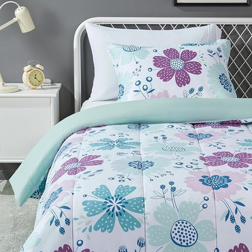 Amazon Basics 2-Piece Soft, All-Season Microfiber Kids' Comforter and Pillow by AmazonBasics