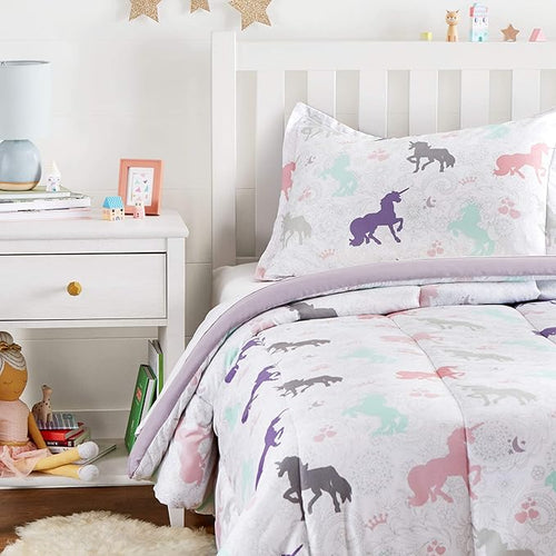 Amazon Basics 2-Piece Soft Easy-Wash Microfiber Kid's Comforter and Pillow Sham by AmazonBasics