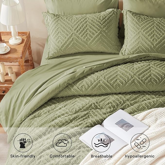 Zzlpp Queen Comforter Set 7 pieces, Army Green Tufted Bed in a Bag - Image 3