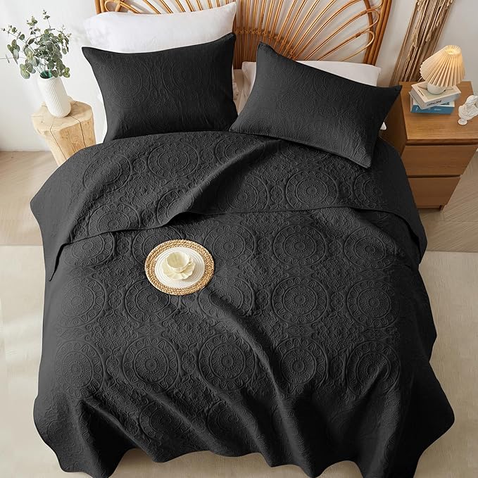WURUIBO Black Quilt Set King/Cal King Size, Embossing Microfiber Bedspreads - Image 8