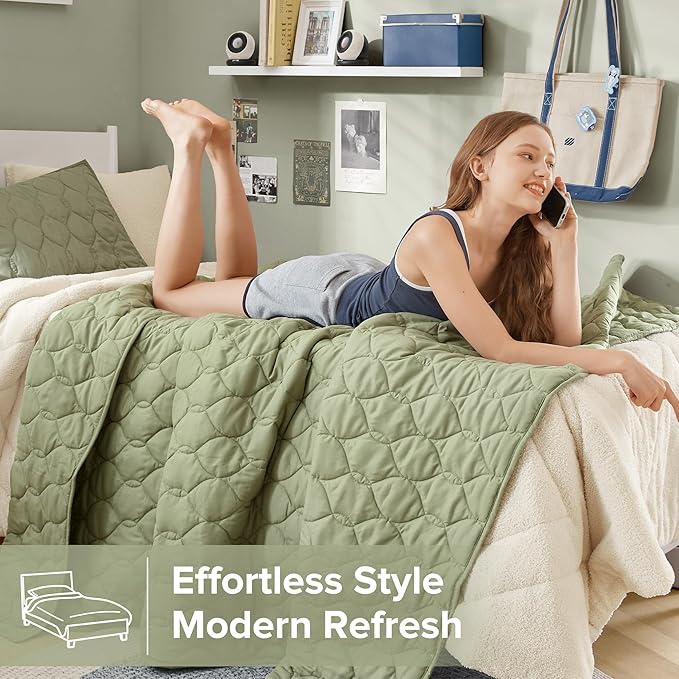 Comfort Spaces Twin Quilt Set Modern Reversible Ogee Coverlet Twin Bedding Set - Image 2