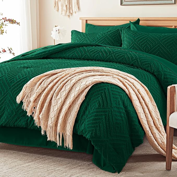 Zzlpp King Comforter Set 7 pieces, Emerald Green Tufted Bed in a Bag - Image 2