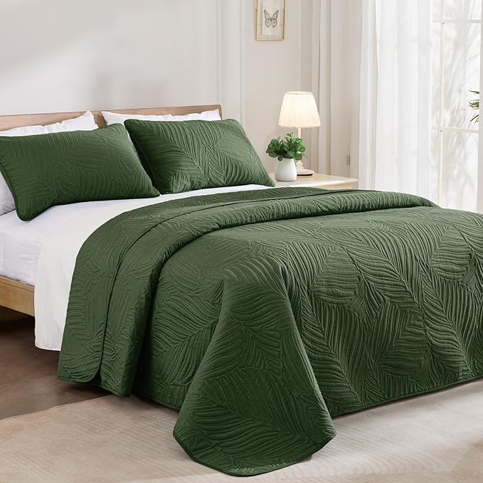 Exclusivo Mezcla Queen Quilt Bedding Set, Lightweight Olive Green Quilts Queen - Image 2