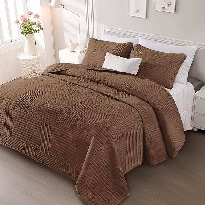 Whale Flotilla Ultra Soft Queen Quilt Bedding Set, Lightweight Microfiber Brown - Image 8