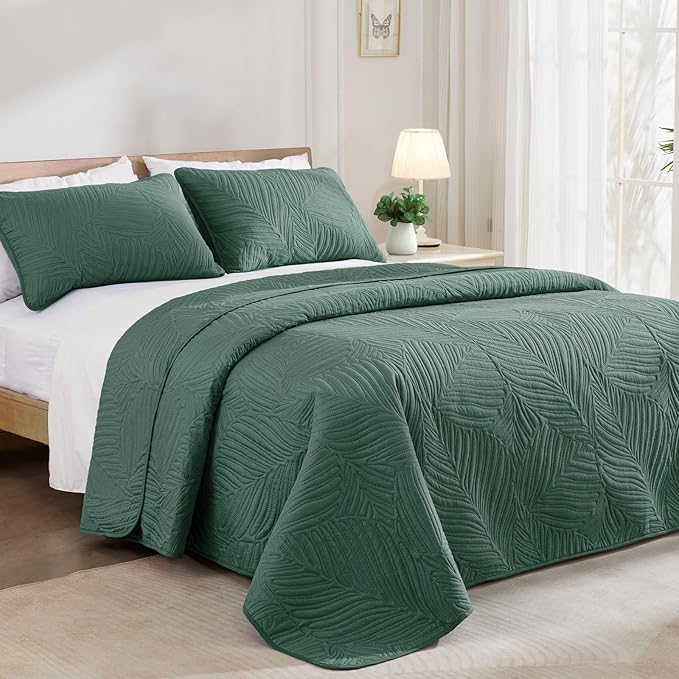Exclusivo Mezcla King Size Quilt Bedding Set, Lightweight Green Quilts King Size - Image 2