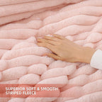Smoofy Fluffy King Size Comforter Set 3 Pieces - Image 5