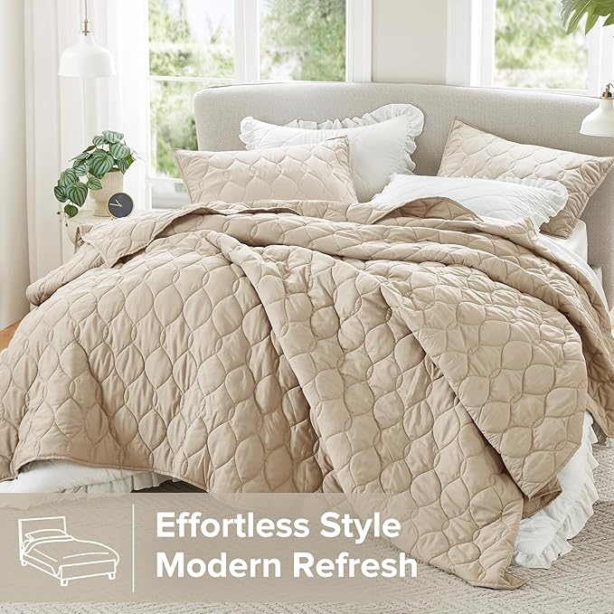 Comfort Spaces King Quilt Set Modern Reversible Ogee Coverlet King Bedding Set - Image 2
