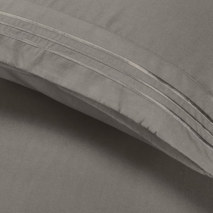 Elegant Comfort Luxury Ultra-Soft 2-Piece Pillowcase Set - Image 4