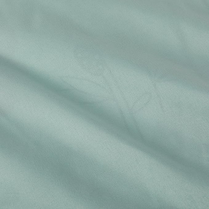 Amazon Basics 3-Piece Soft, Plush Microfiber Kids' Comforter and Pillow Sham Set - Image 6